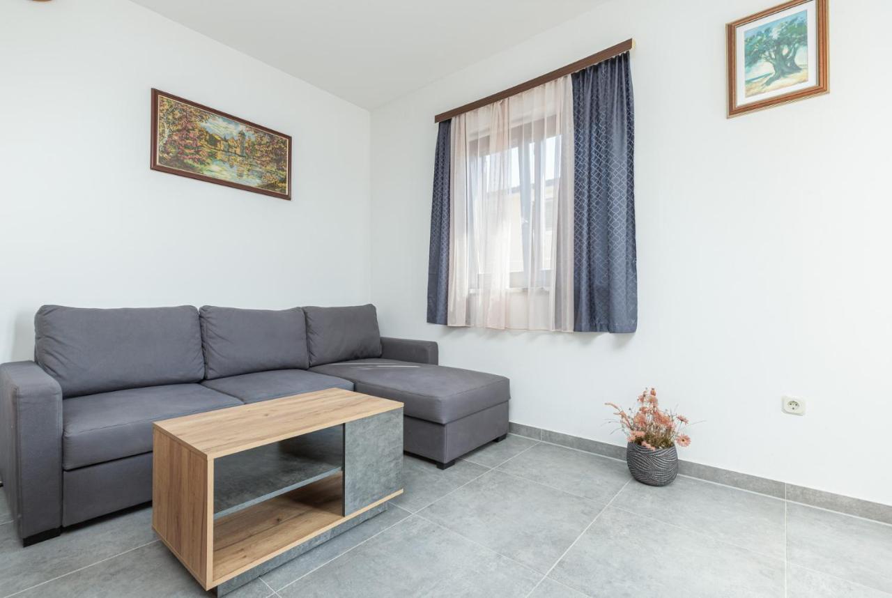 Medak Appartement Poreč Buitenkant foto