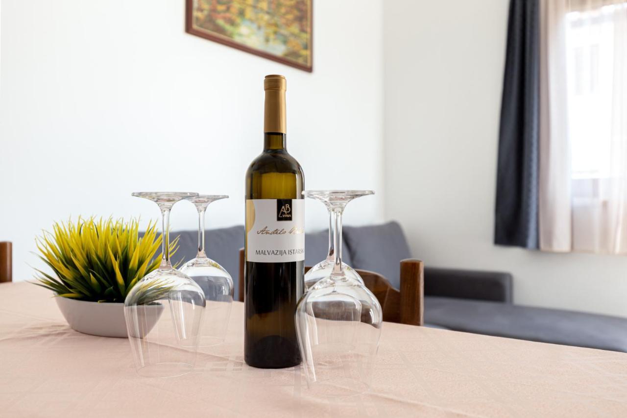 Medak Appartement Poreč Buitenkant foto