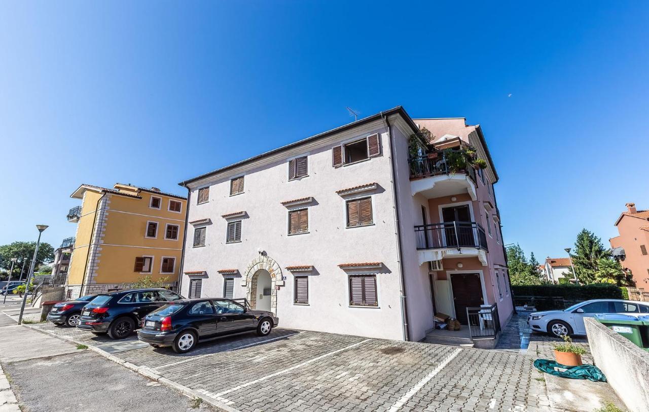 Medak Appartement Poreč Buitenkant foto